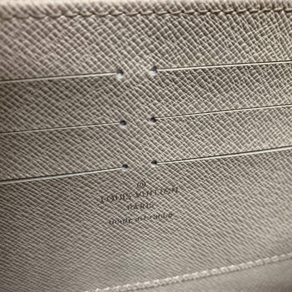 SOLD Louis Vuitton Epi Leather TWIST WalletonChain - Picture 3 of 8